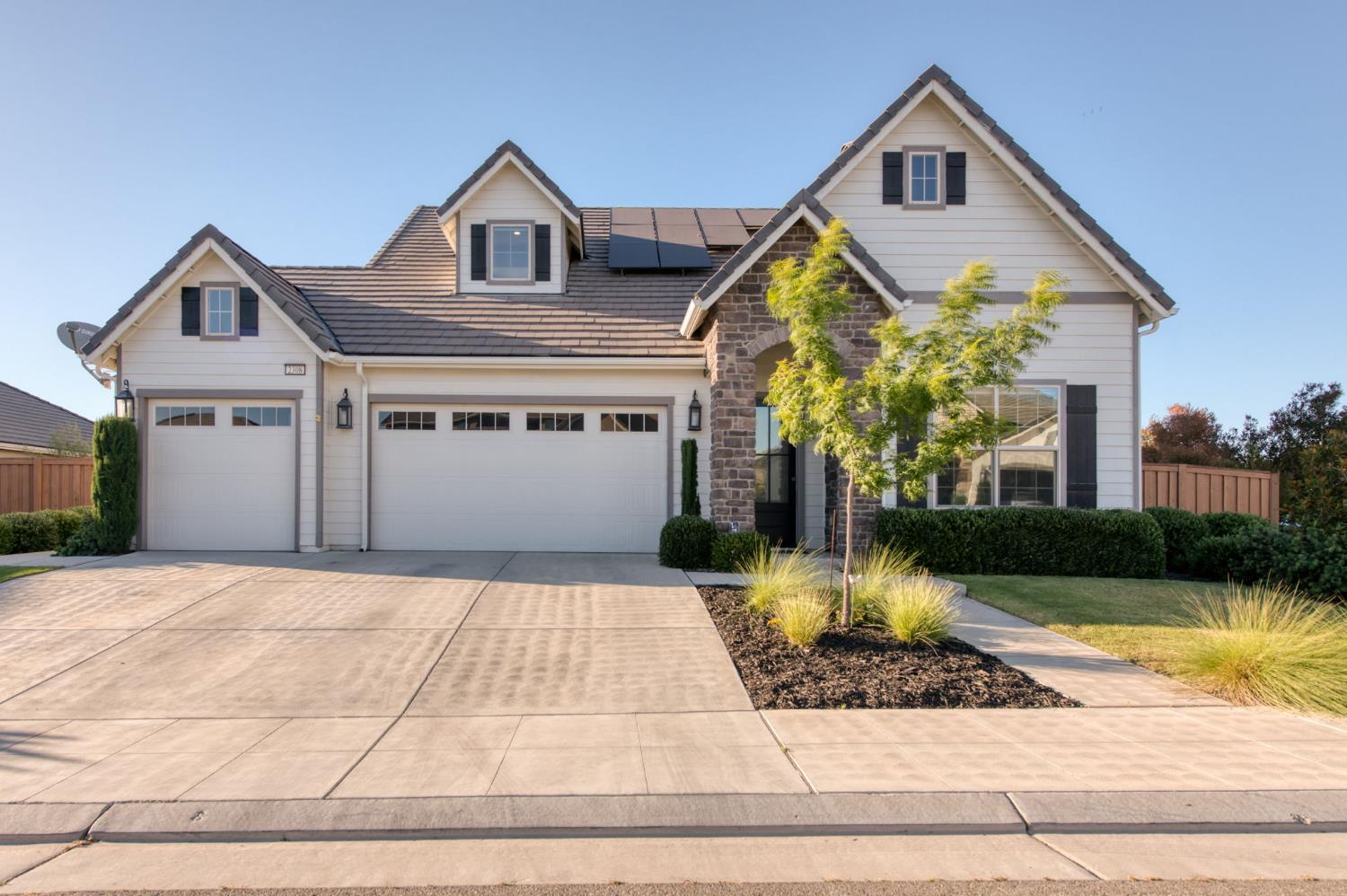 2308 E Mazie Ave, Fresno, CA 93730