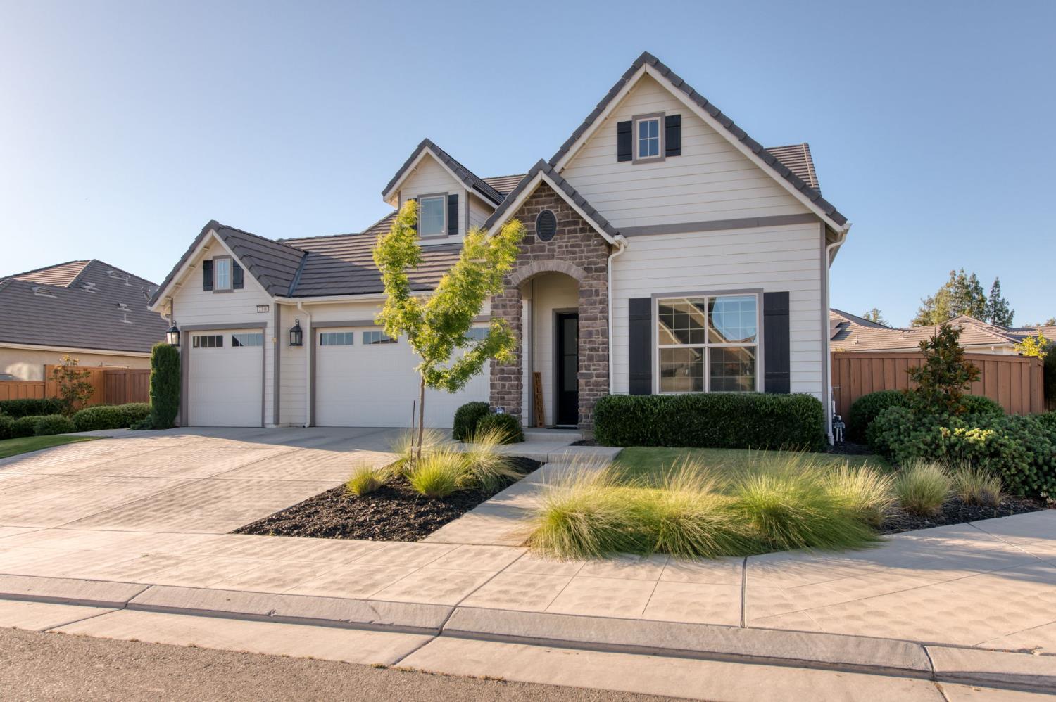 2308 E Mazie Ave, Fresno, CA 93730
