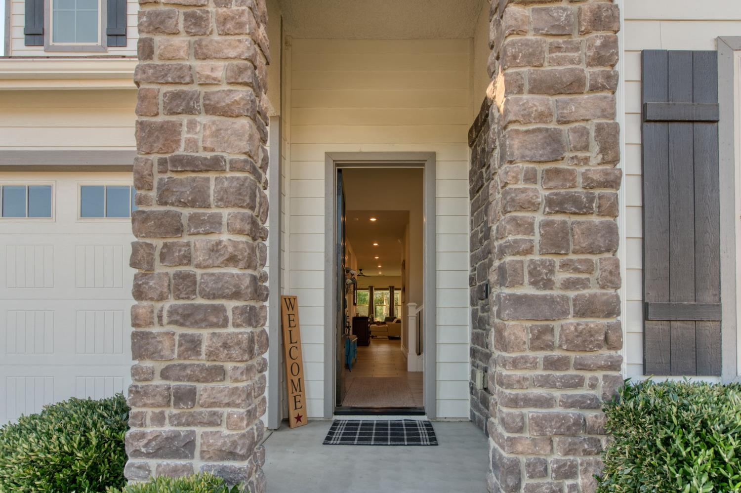 2308 E Mazie Ave, Fresno, CA 93730