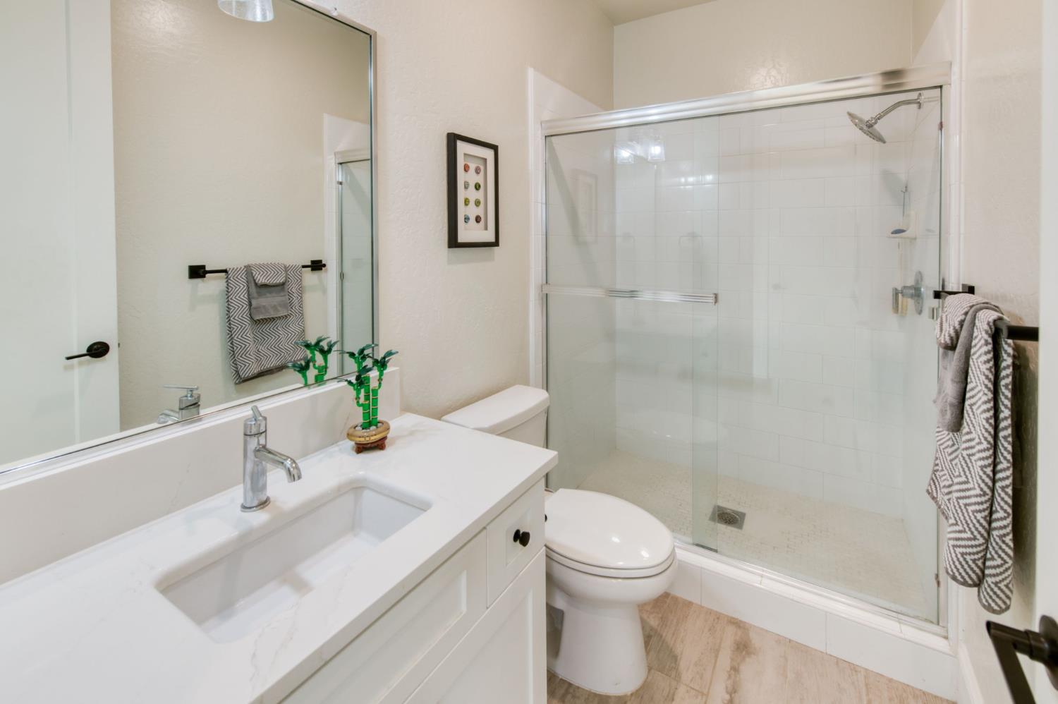 2308 E Mazie Ave, Fresno, CA 93730