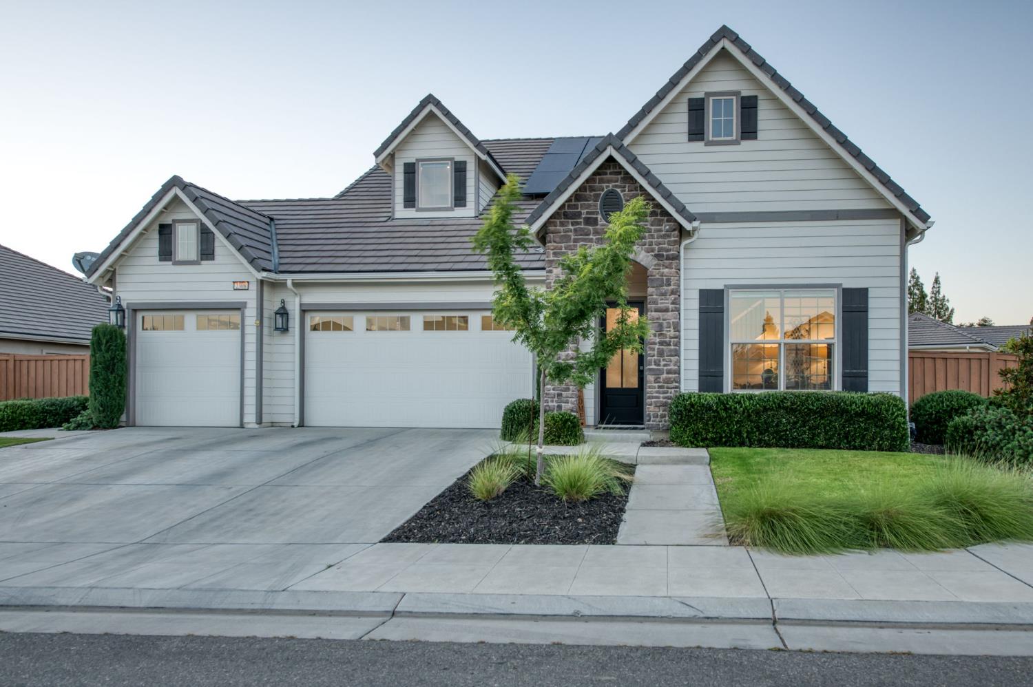 2308 E Mazie Ave, Fresno, CA 93730