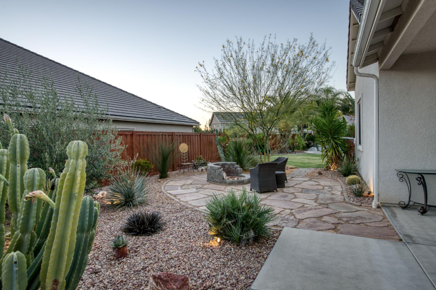 2308 E Mazie Ave, Fresno, CA 93730