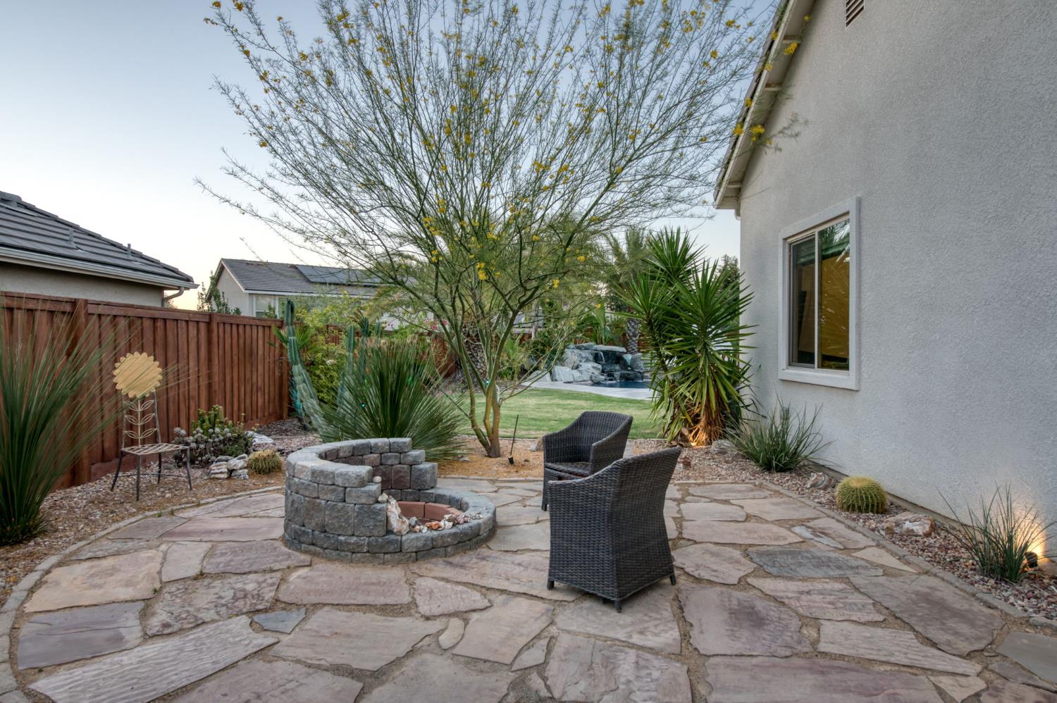 2308 E Mazie Ave, Fresno, CA 93730
