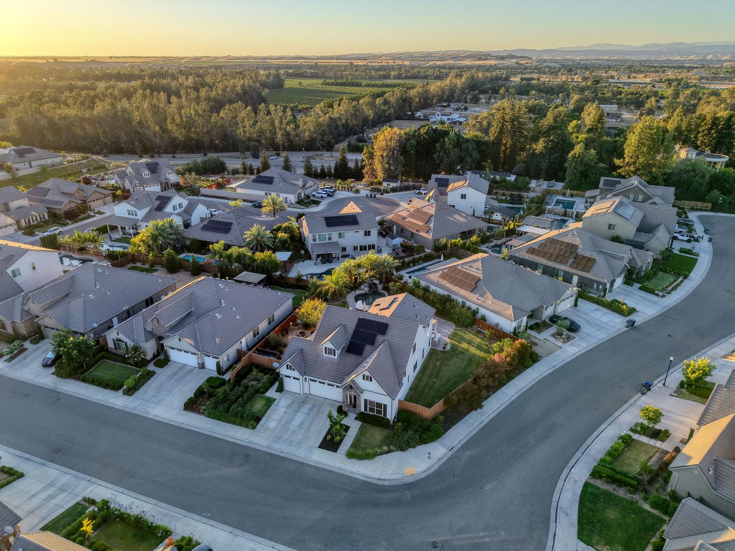 2308 E Mazie Ave, Fresno, CA 93730