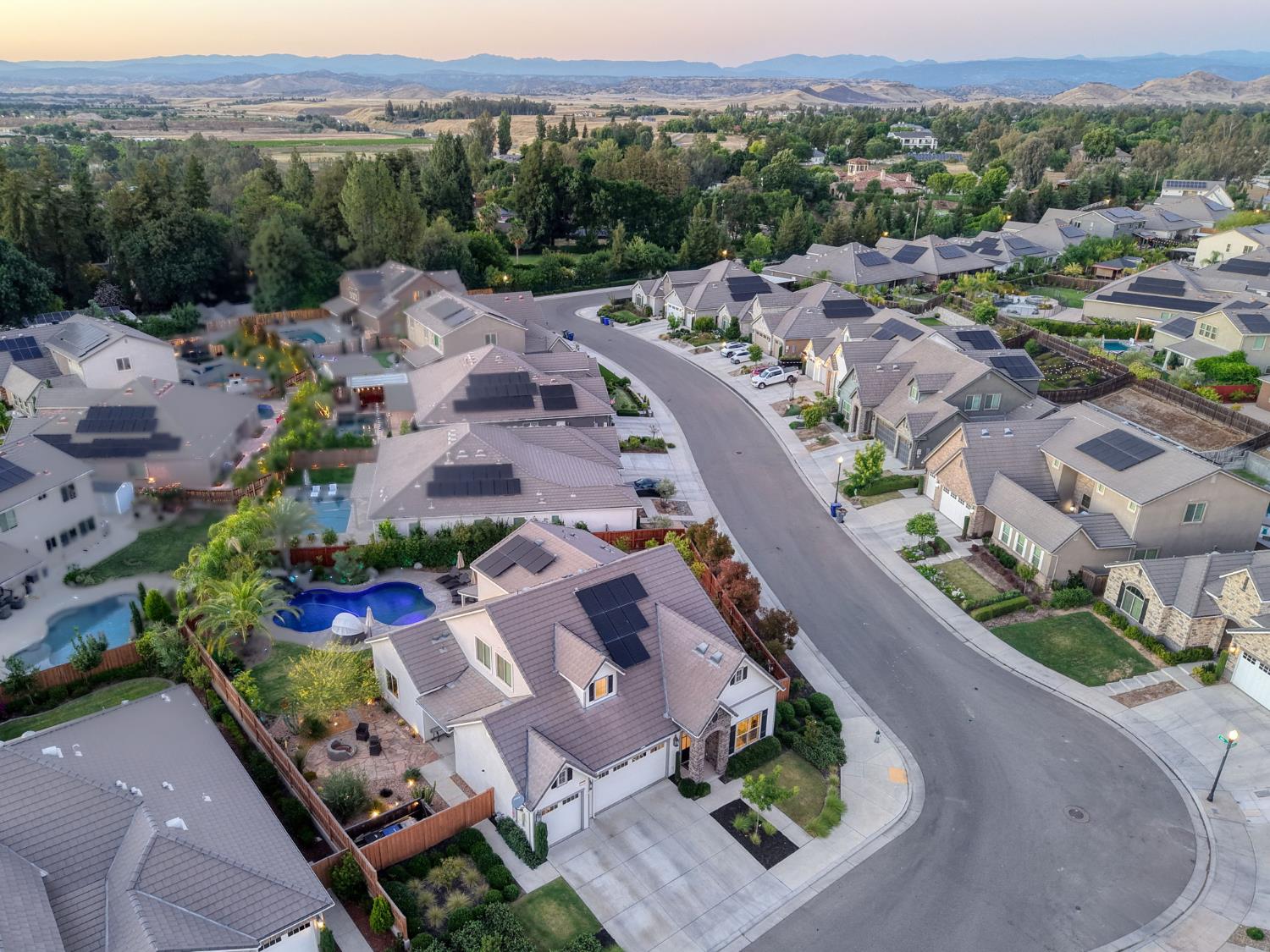 2308 E Mazie Ave, Fresno, CA 93730