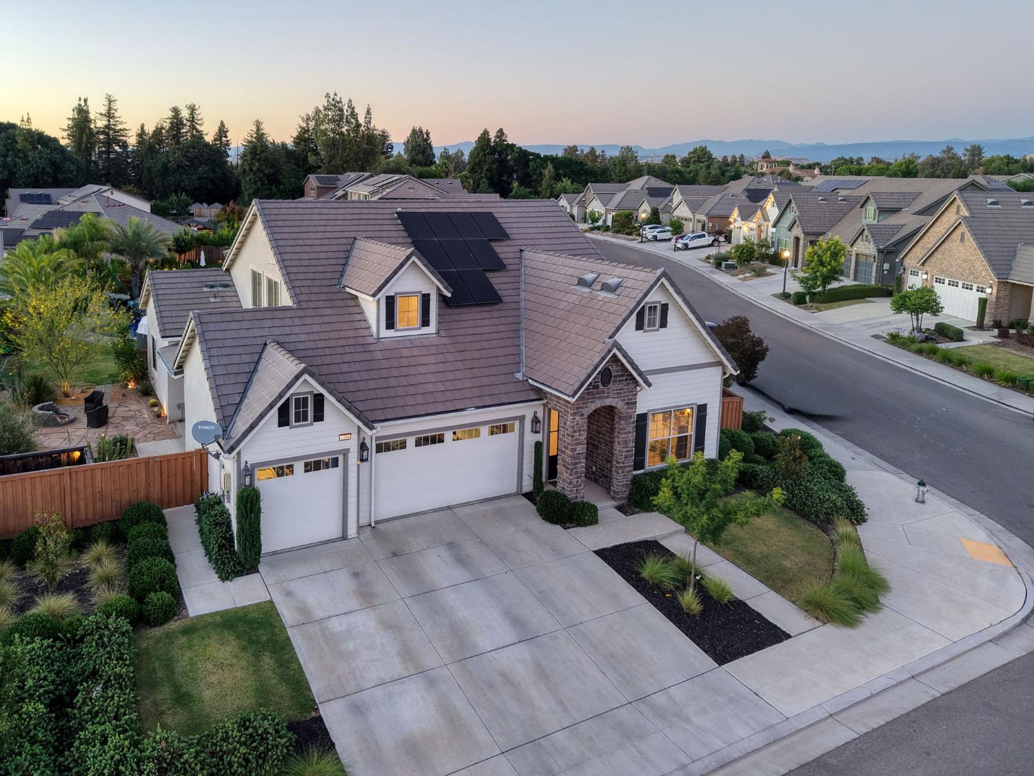2308 E Mazie Ave, Fresno, CA 93730