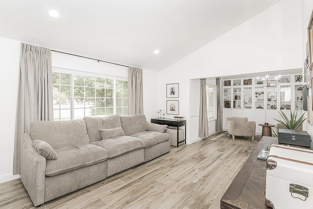 7721 N Cedar Ave, Fresno, CA 93720