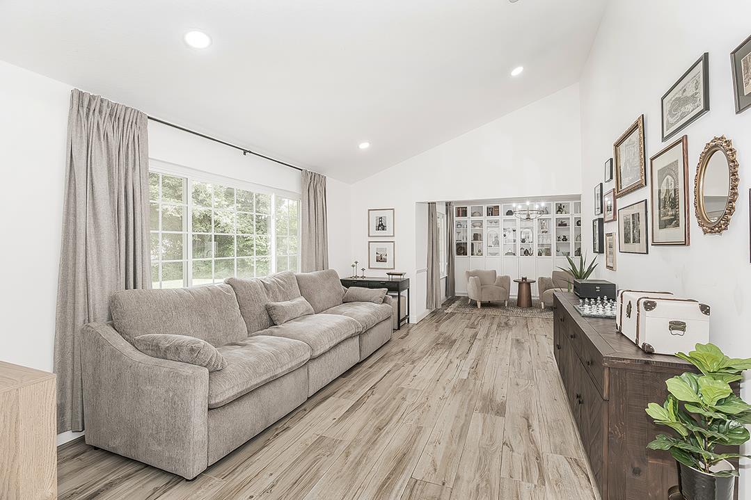 7721 N Cedar Ave, Fresno, CA 93720