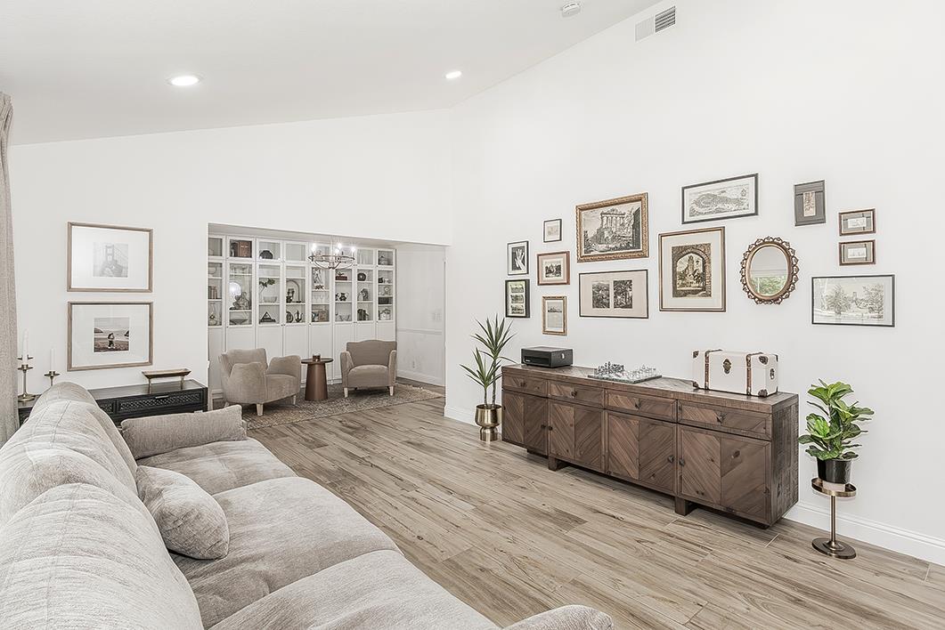 7721 N Cedar Ave, Fresno, CA 93720