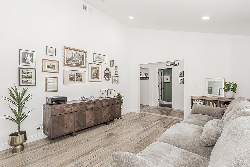 7721 N Cedar Ave, Fresno, CA 93720