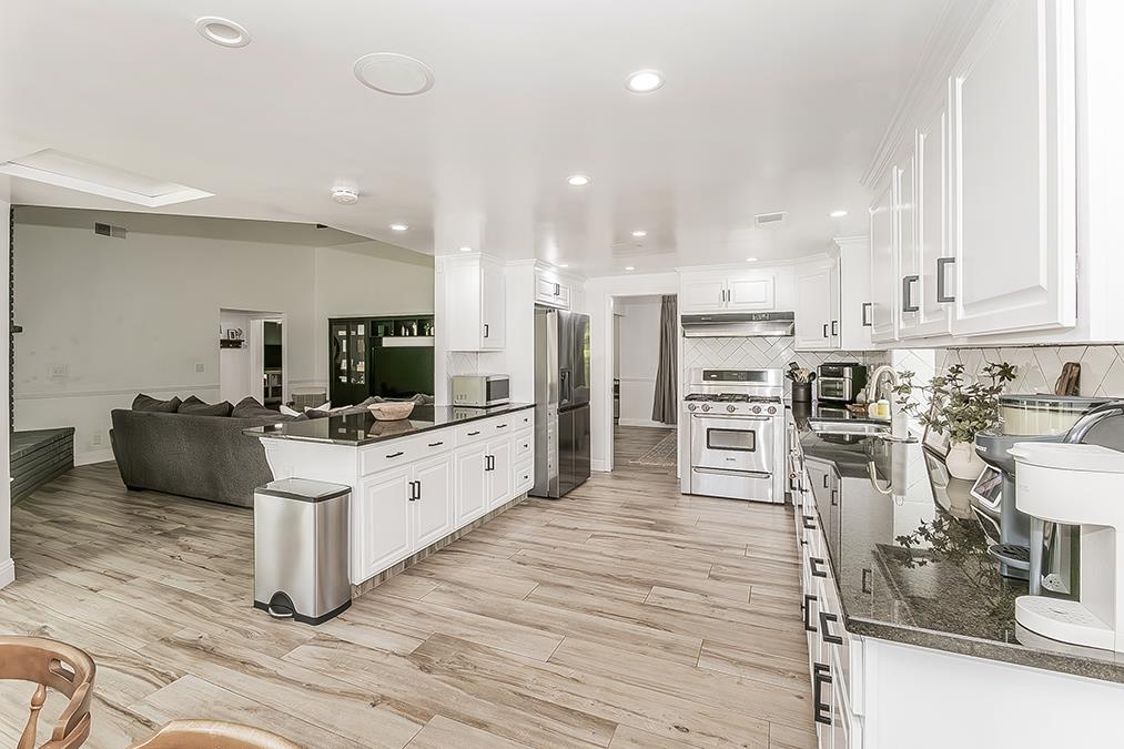 7721 N Cedar Ave, Fresno, CA 93720