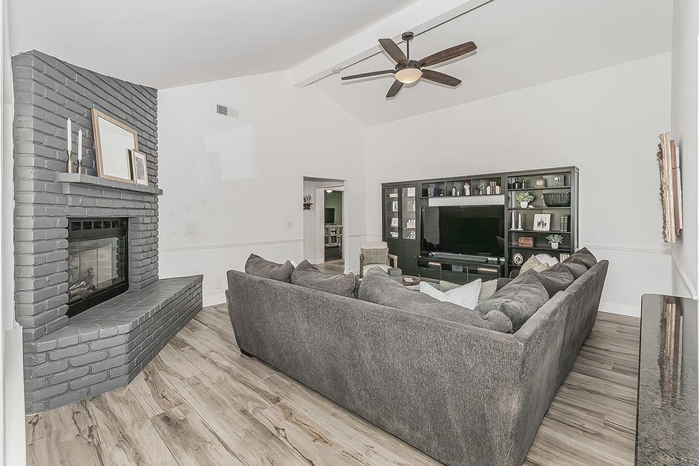 7721 N Cedar Ave, Fresno, CA 93720