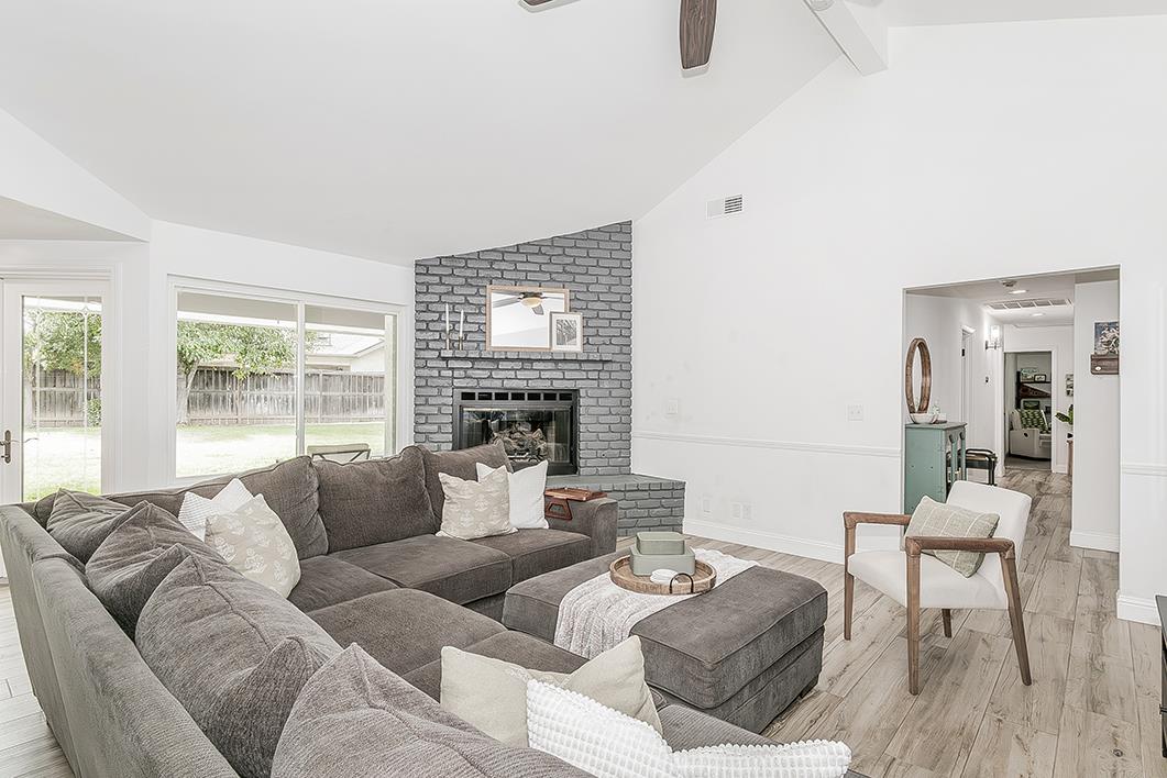 7721 N Cedar Ave, Fresno, CA 93720