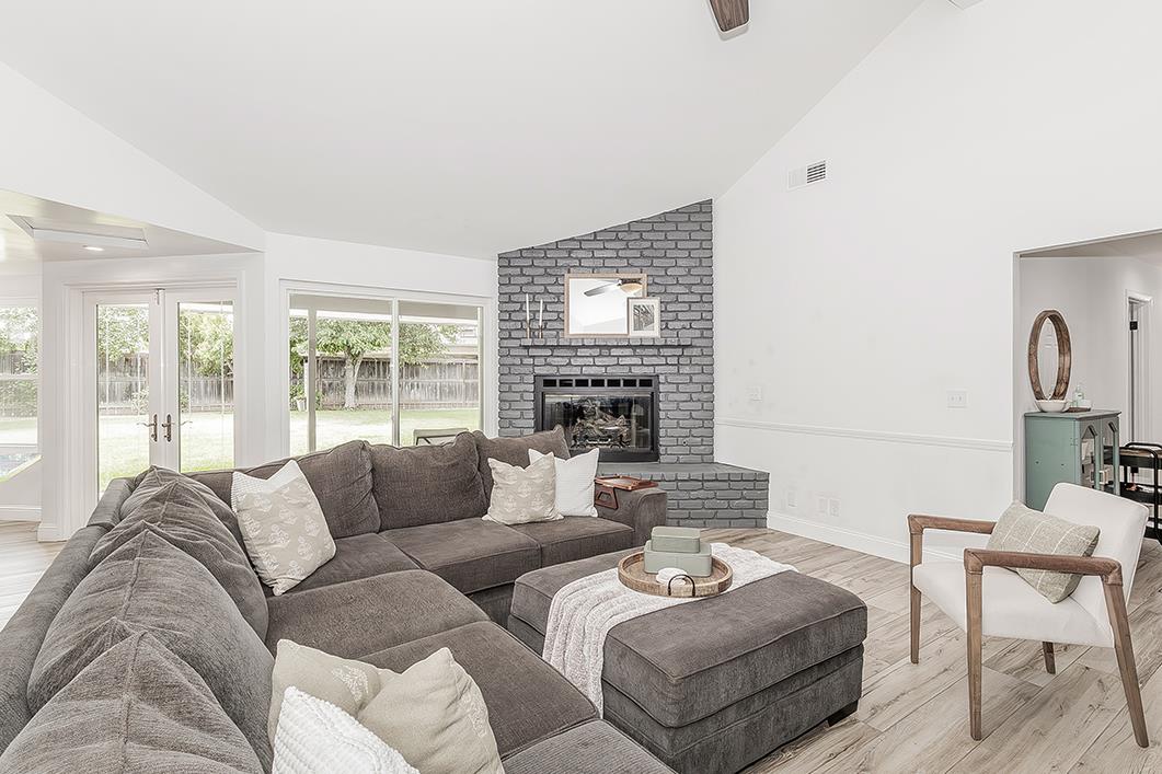 7721 N Cedar Ave, Fresno, CA 93720