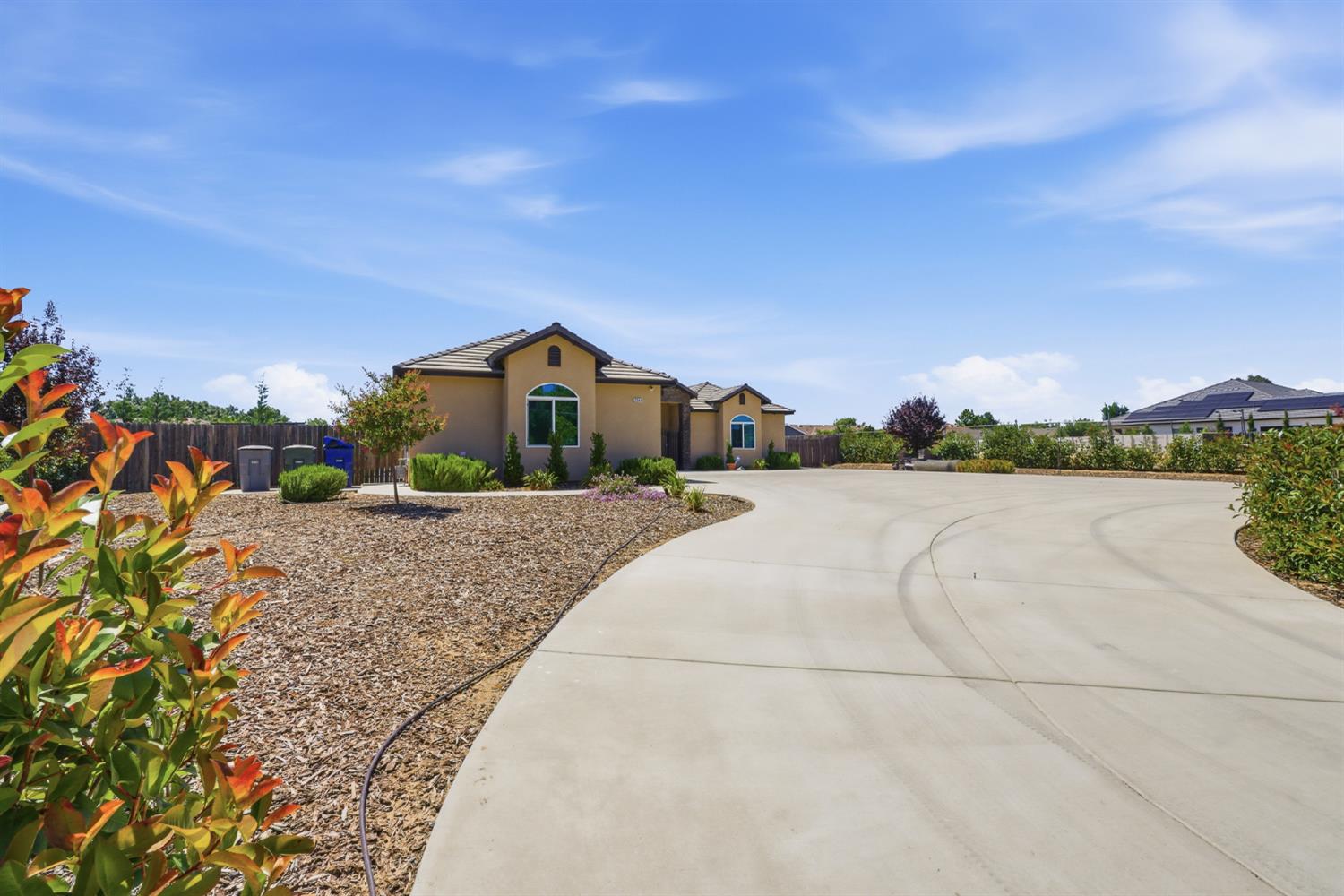 2308 S Minnewawa Ave, Fresno, CA 93727