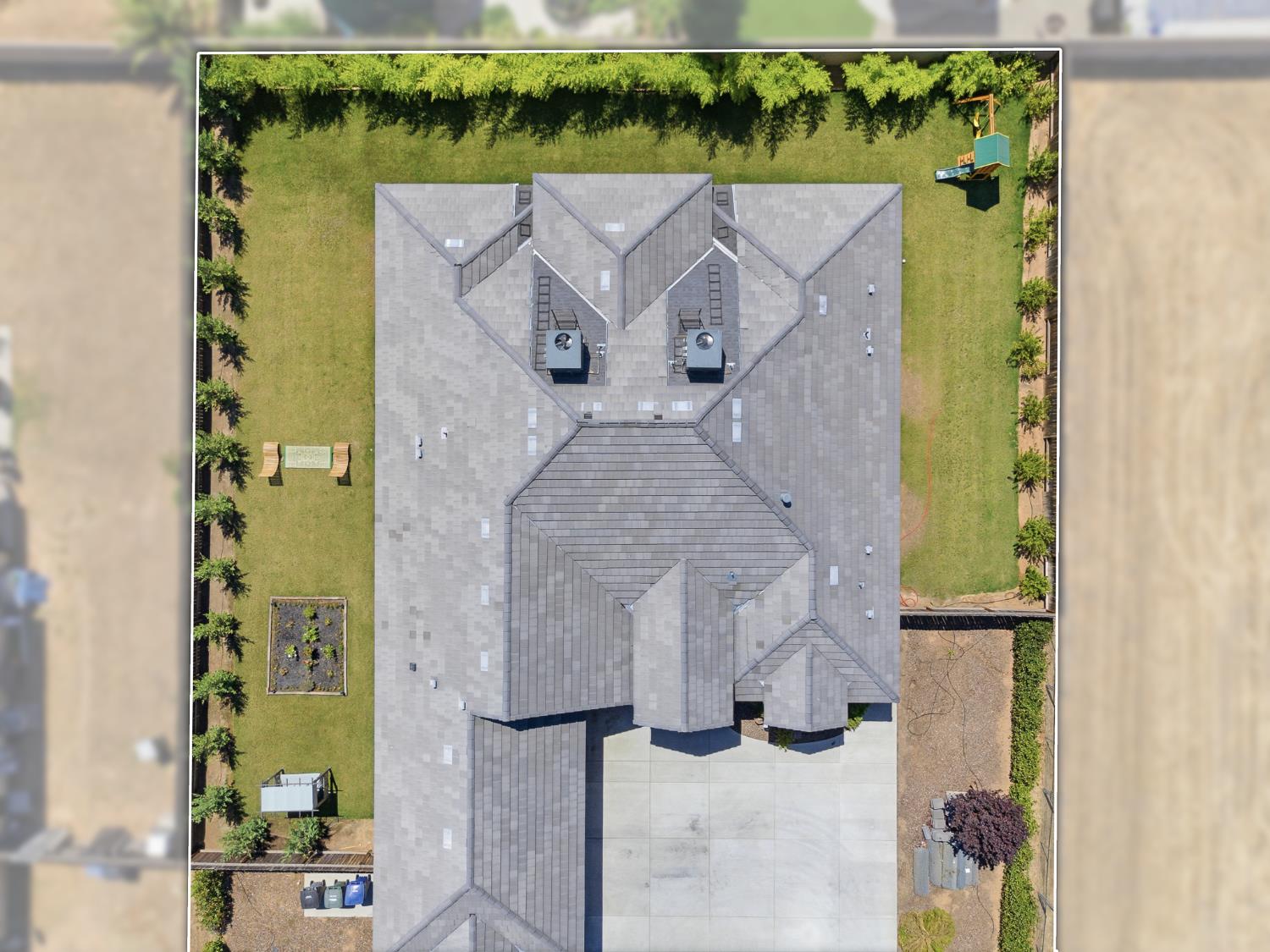 2308 S Minnewawa Ave, Fresno, CA 93727