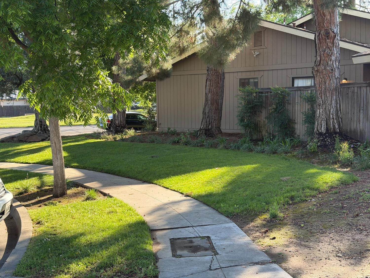 4619 N Emerson Ave, Fresno, CA 93722