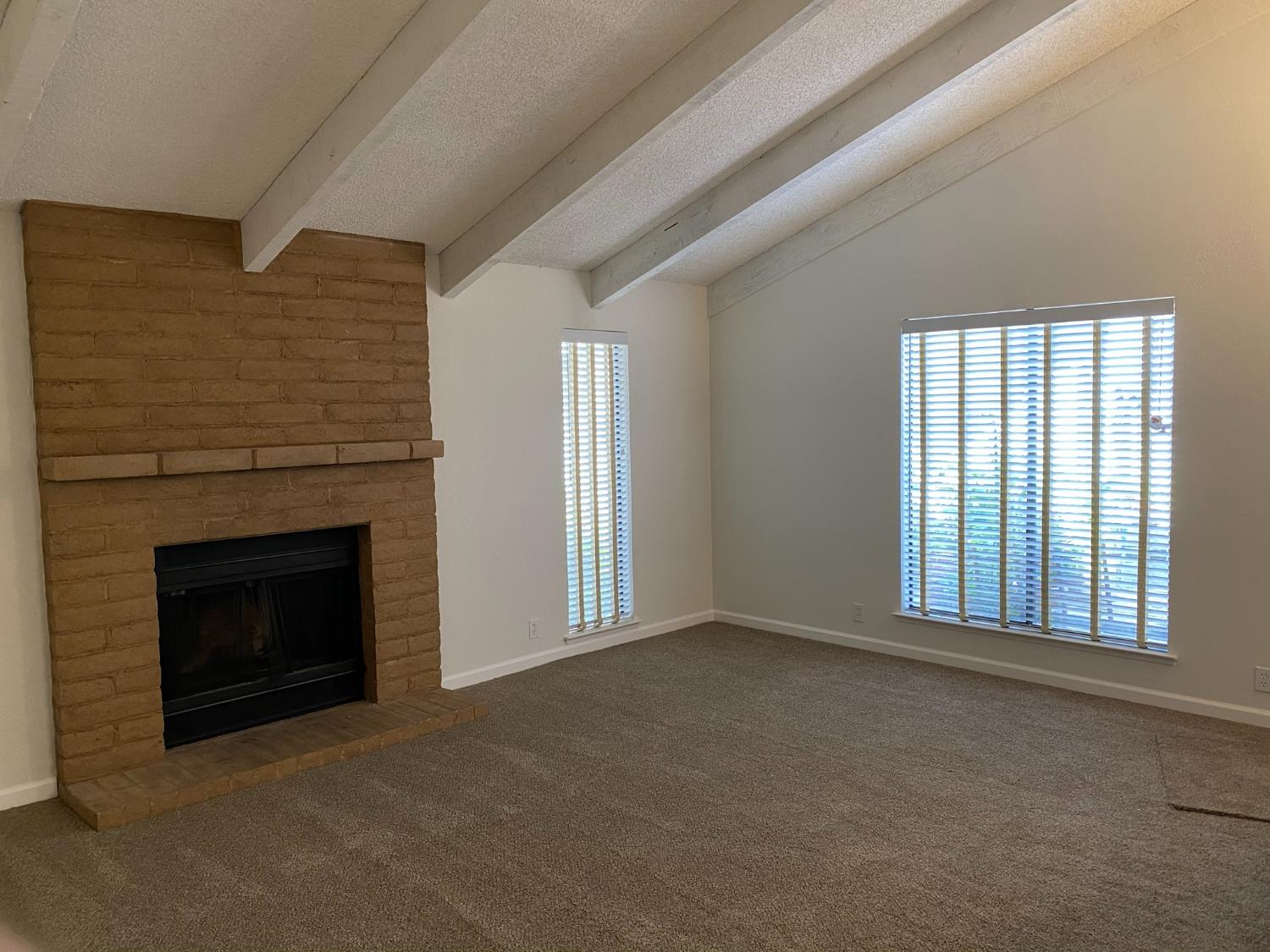 4619 N Emerson Ave, Fresno, CA 93722