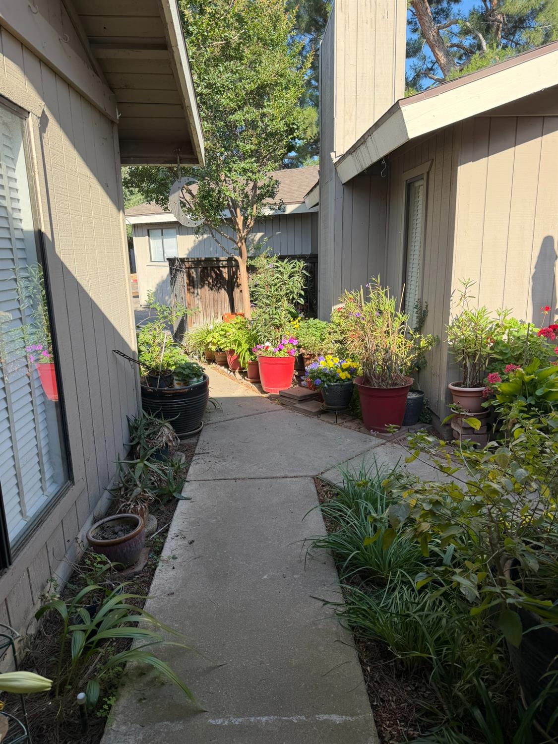 4619 N Emerson Ave, Fresno, CA 93722