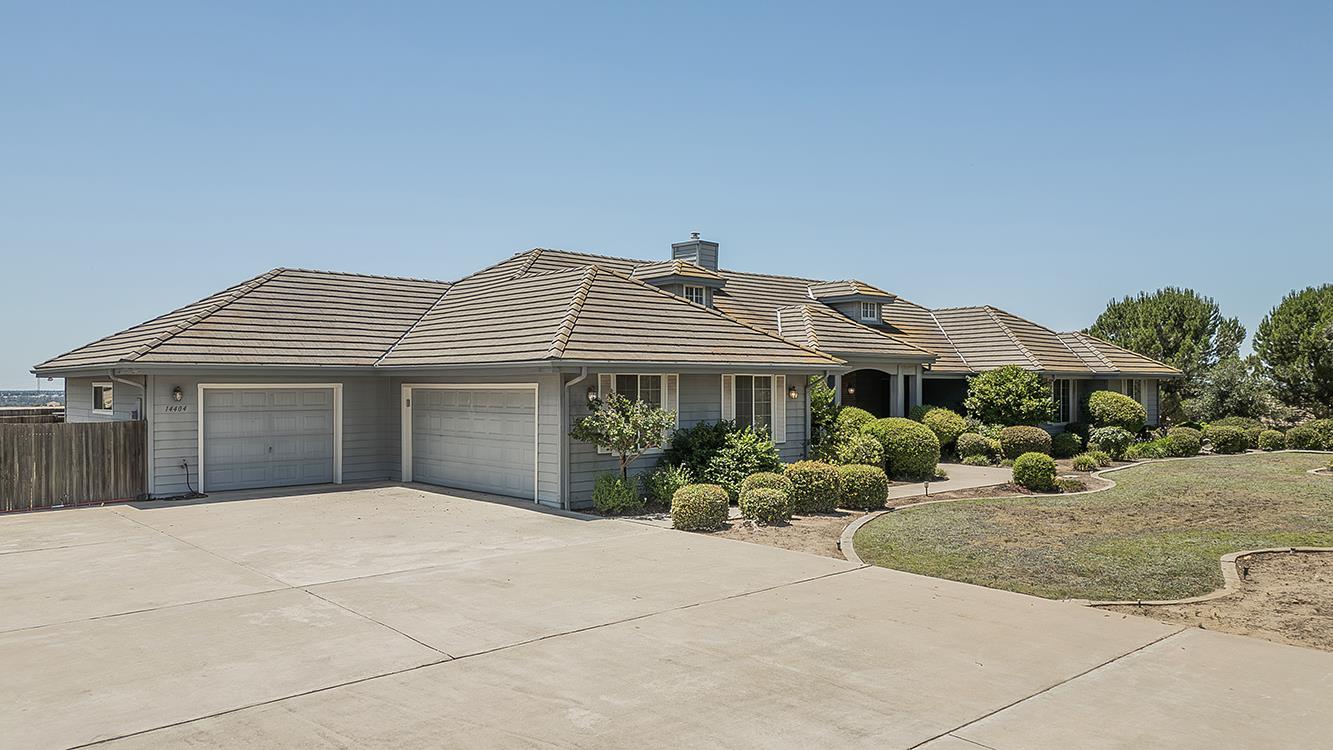 14404 Killarney Dr, Madera, CA 93636