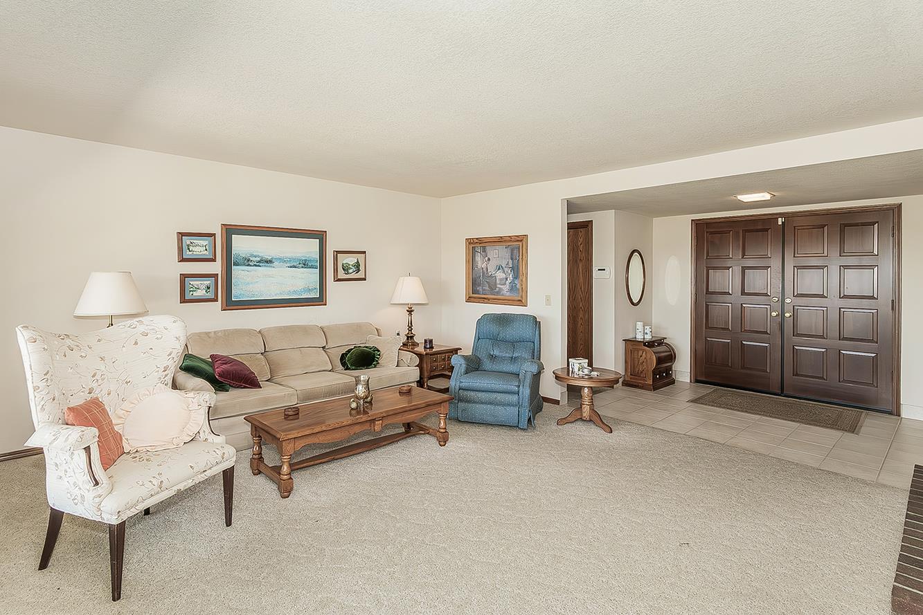 14404 Killarney Dr, Madera, CA 93636