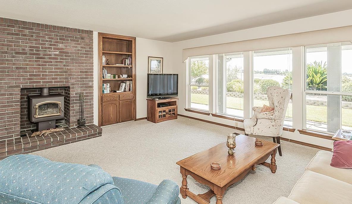 14404 Killarney Dr, Madera, CA 93636