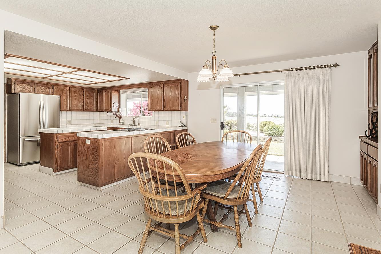 14404 Killarney Dr, Madera, CA 93636