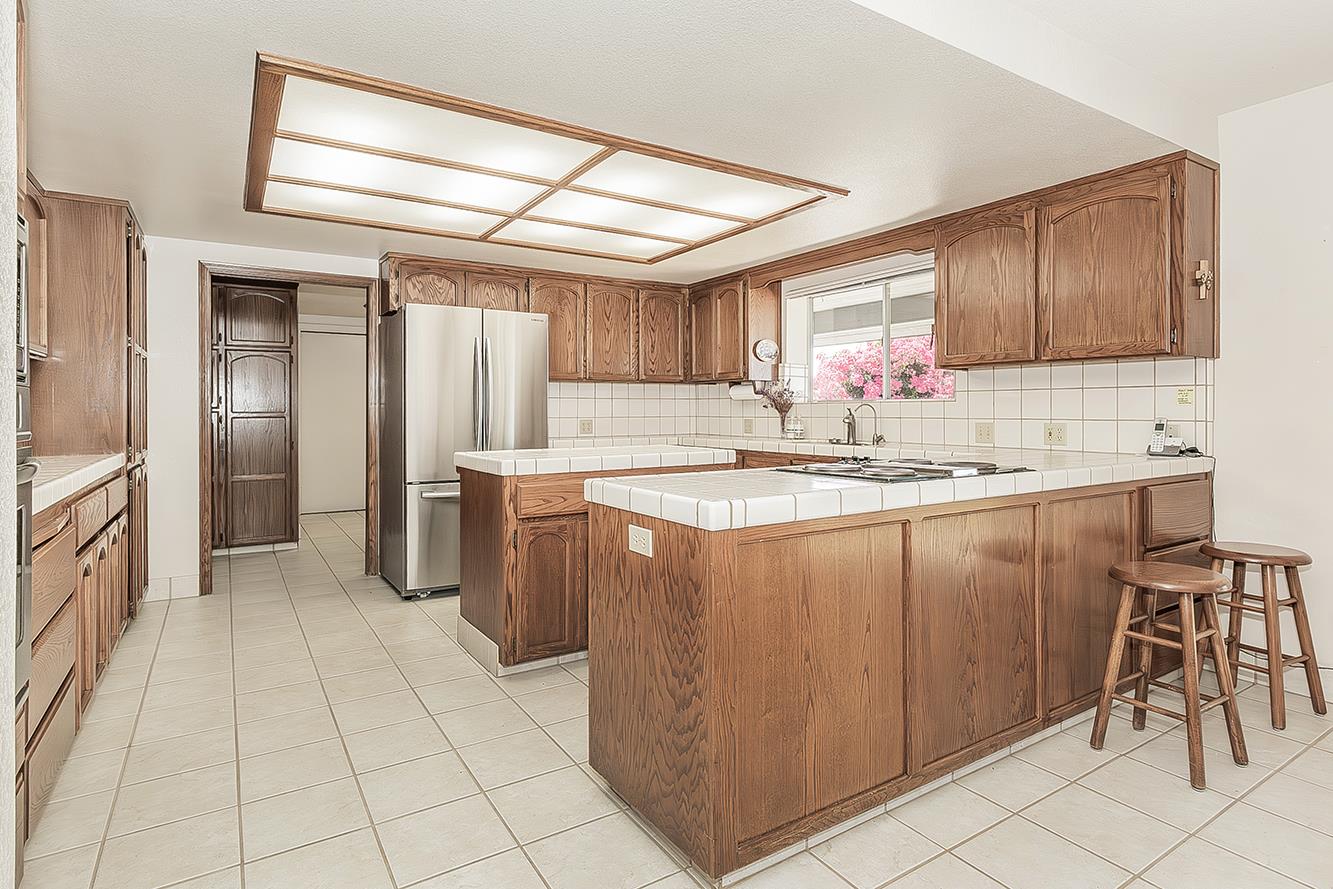 14404 Killarney Dr, Madera, CA 93636