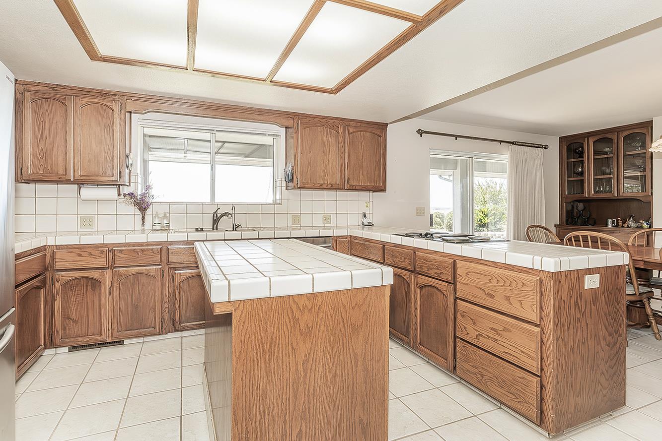 14404 Killarney Dr, Madera, CA 93636