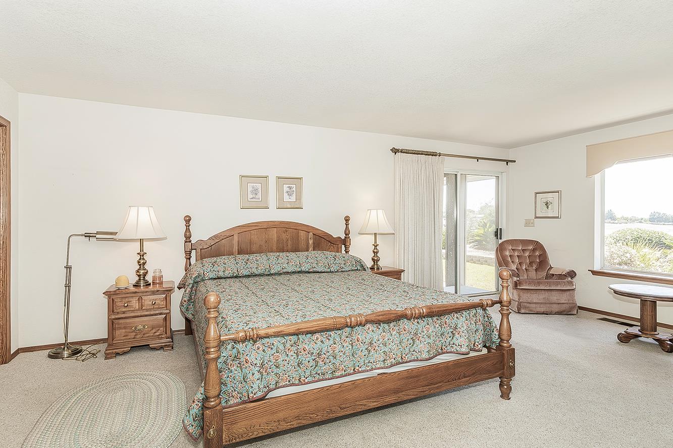 14404 Killarney Dr, Madera, CA 93636