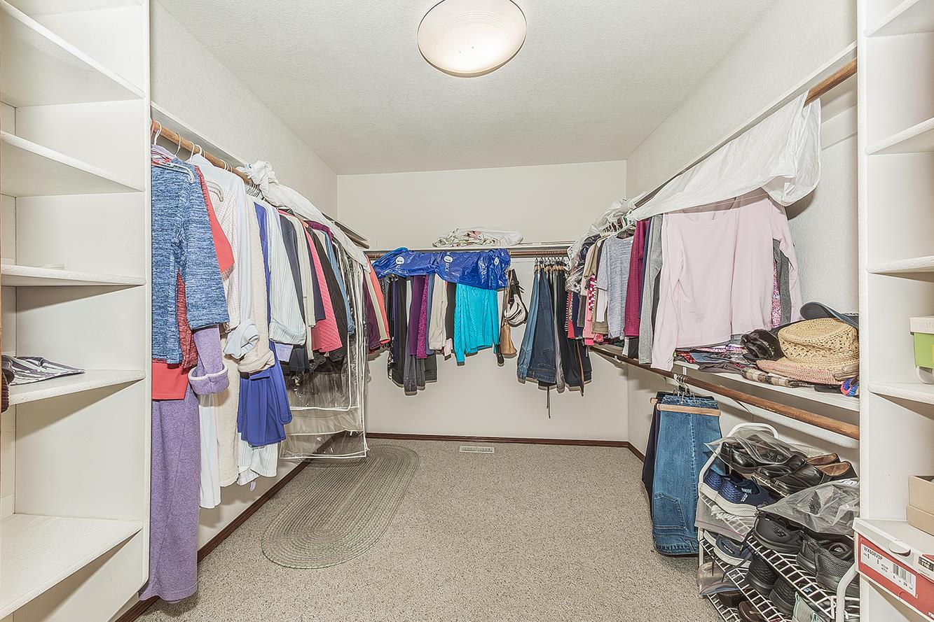 14404 Killarney Dr, Madera, CA 93636