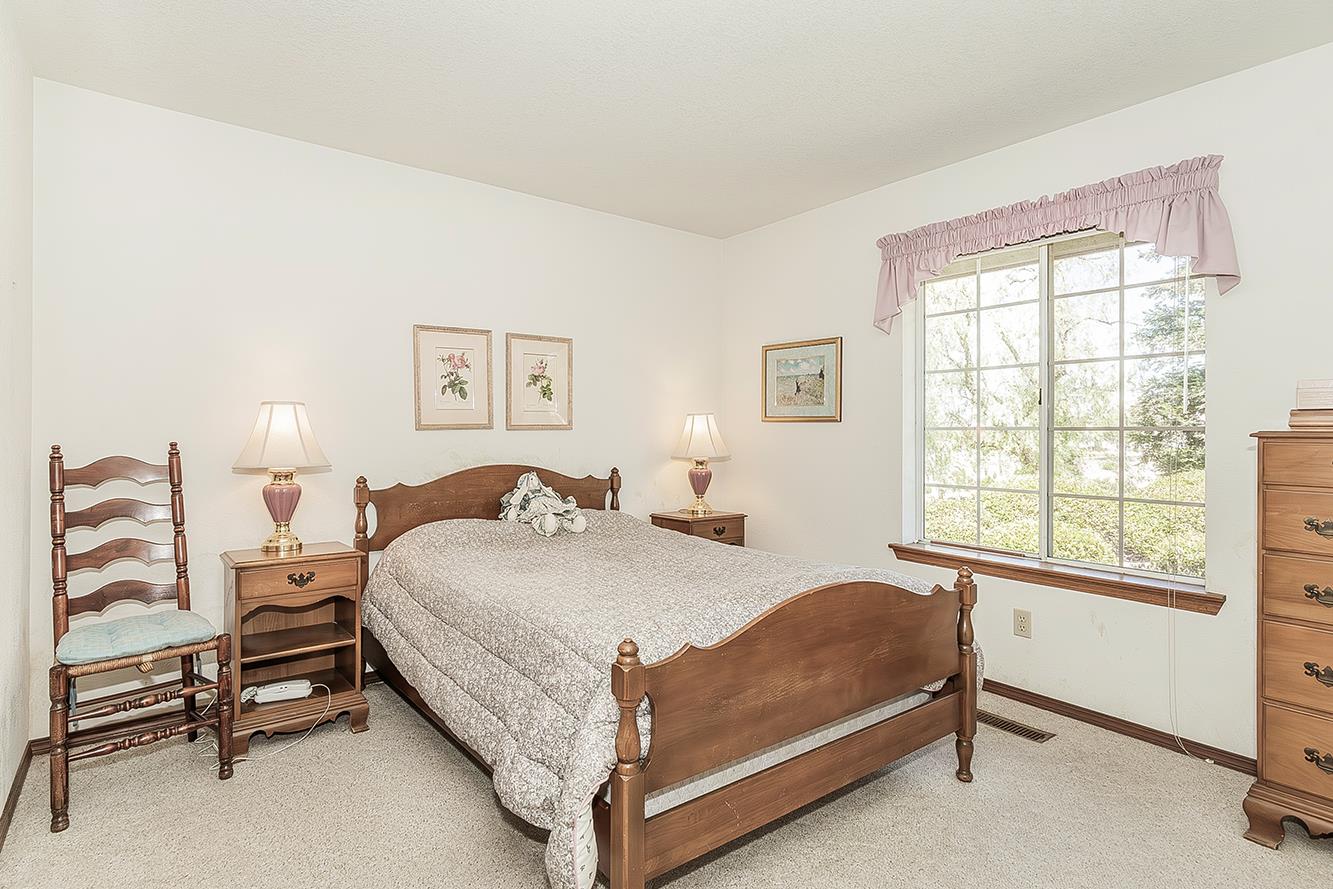 14404 Killarney Dr, Madera, CA 93636