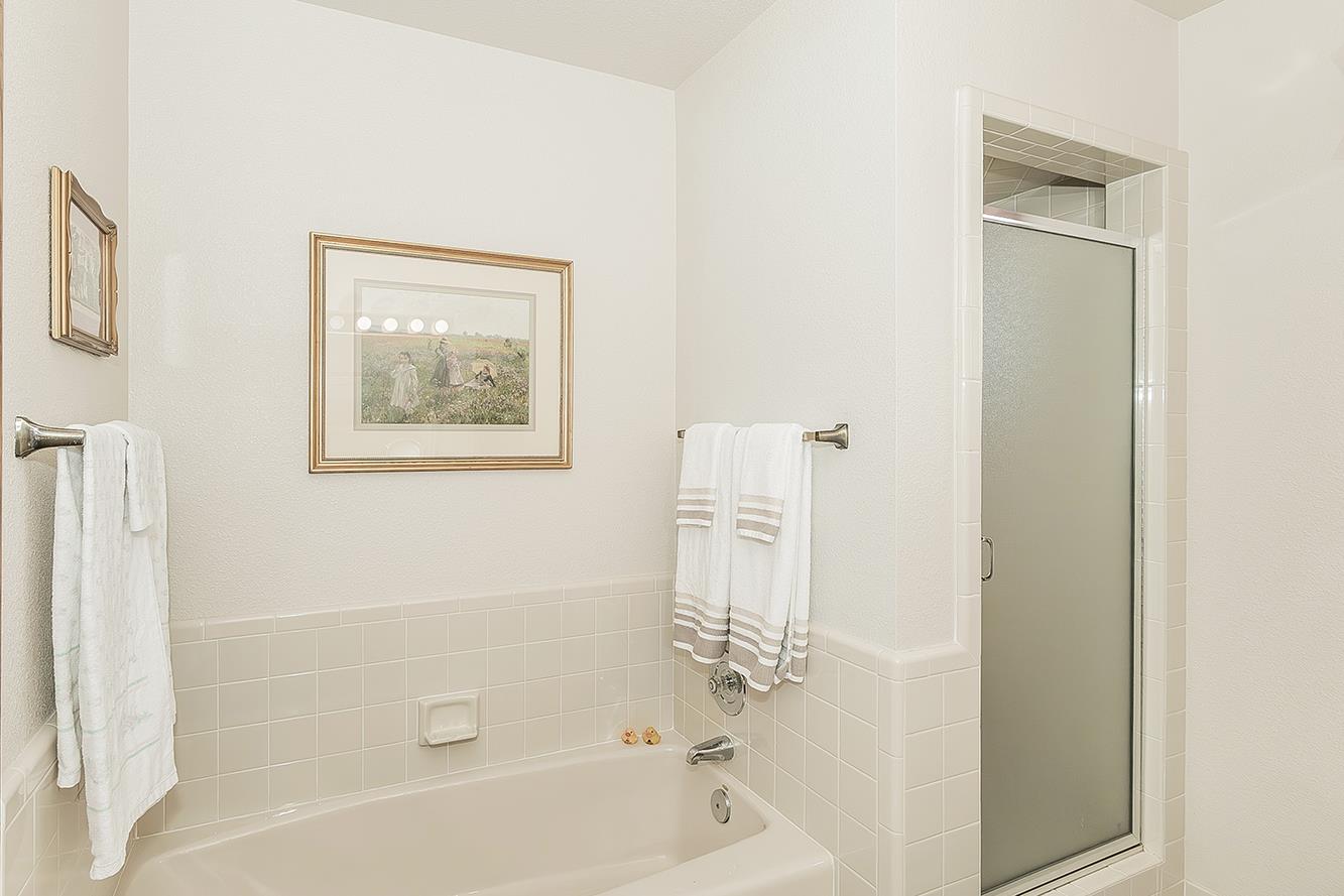 14404 Killarney Dr, Madera, CA 93636