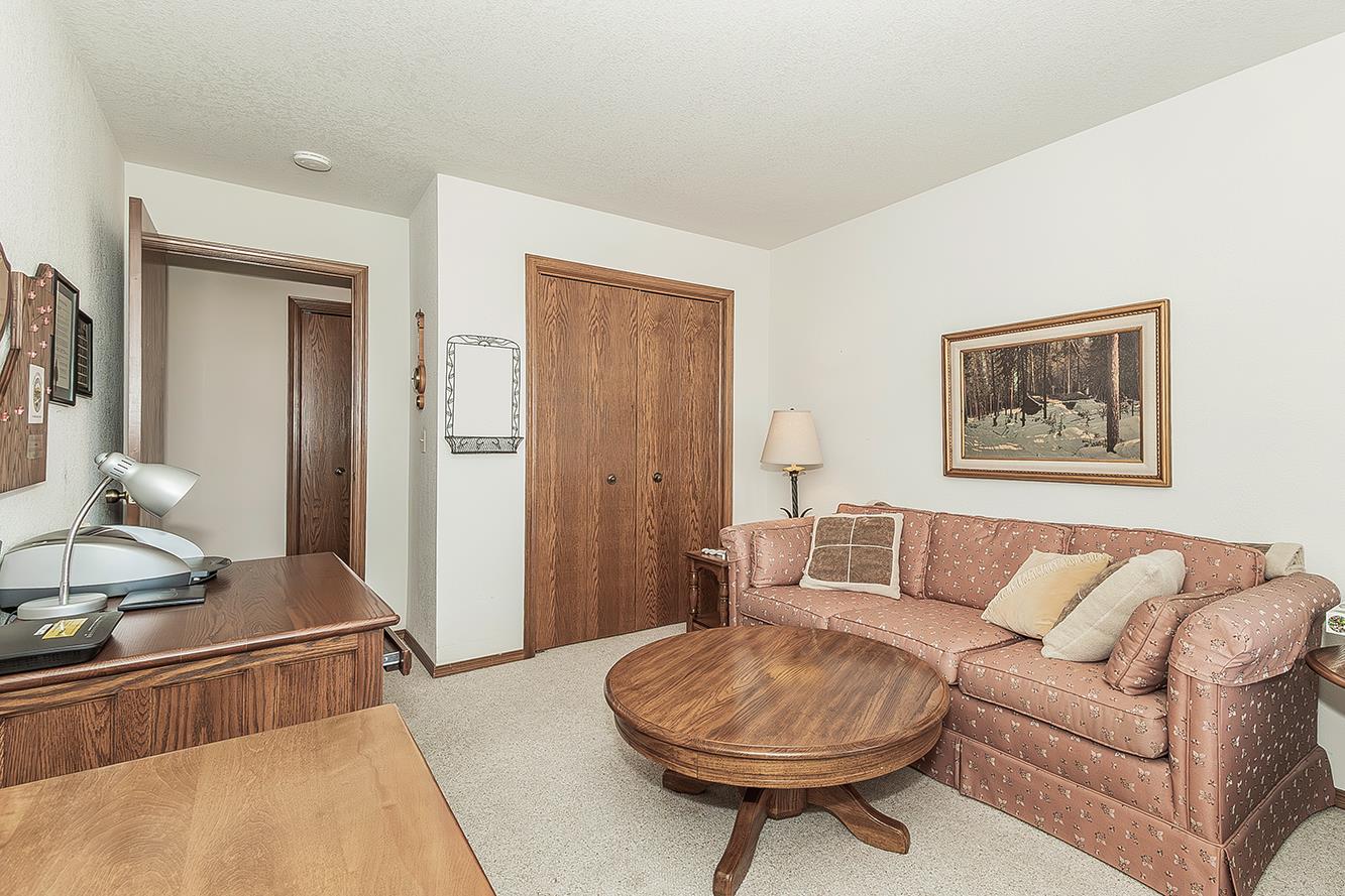 14404 Killarney Dr, Madera, CA 93636