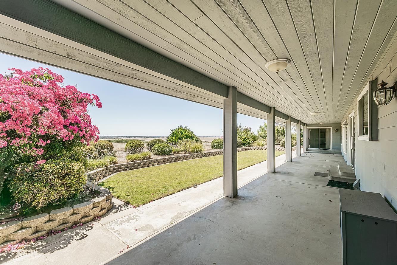 14404 Killarney Dr, Madera, CA 93636