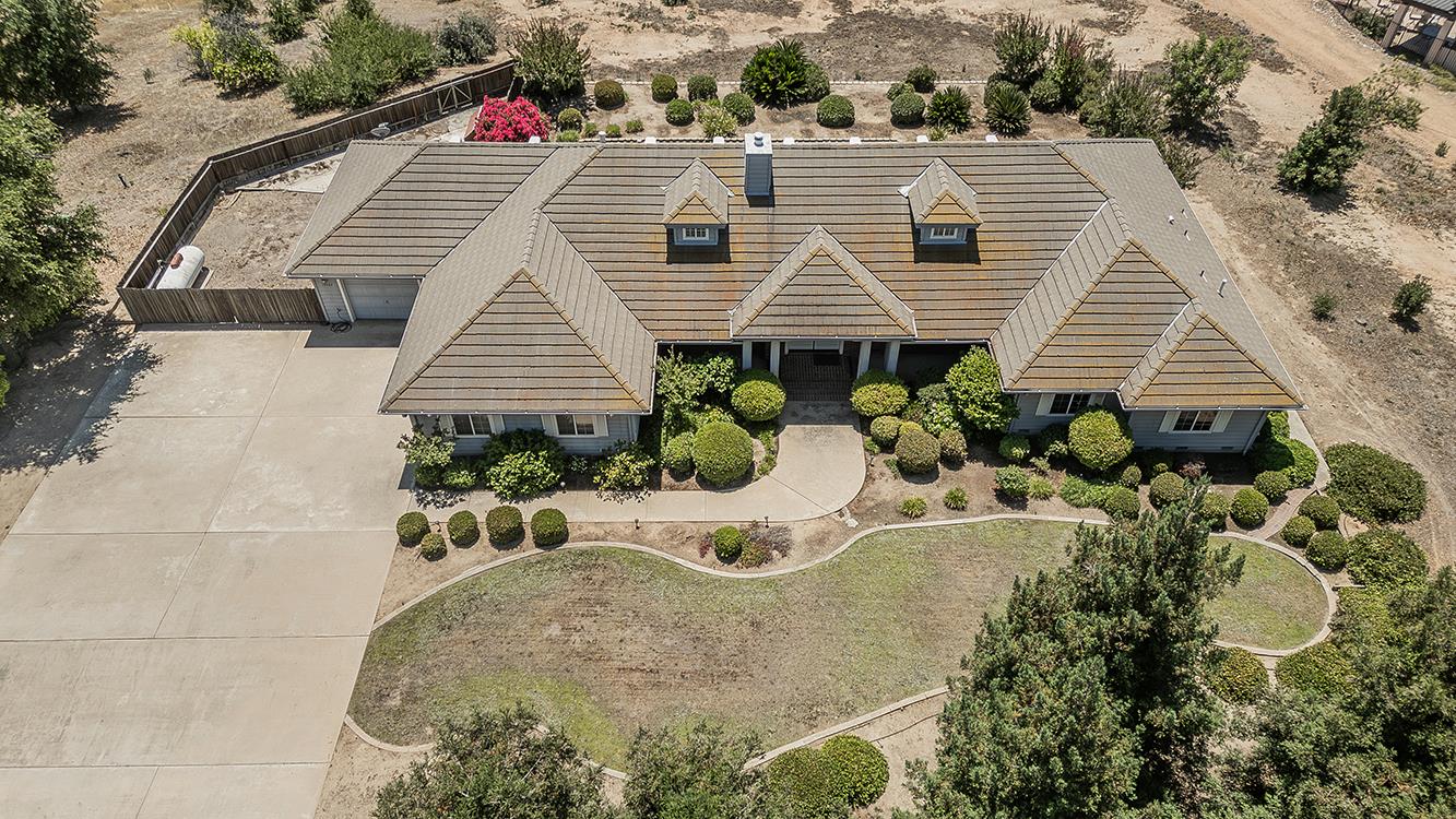 14404 Killarney Dr, Madera, CA 93636