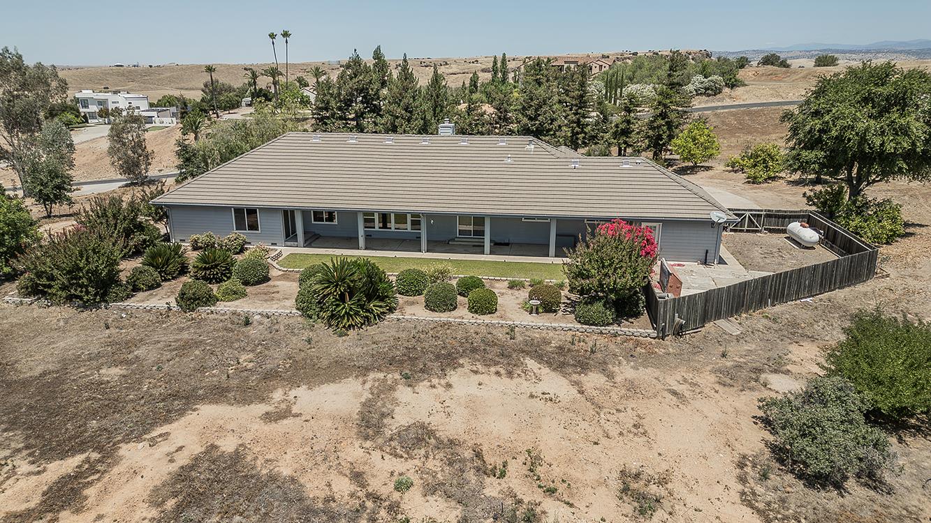 14404 Killarney Dr, Madera, CA 93636