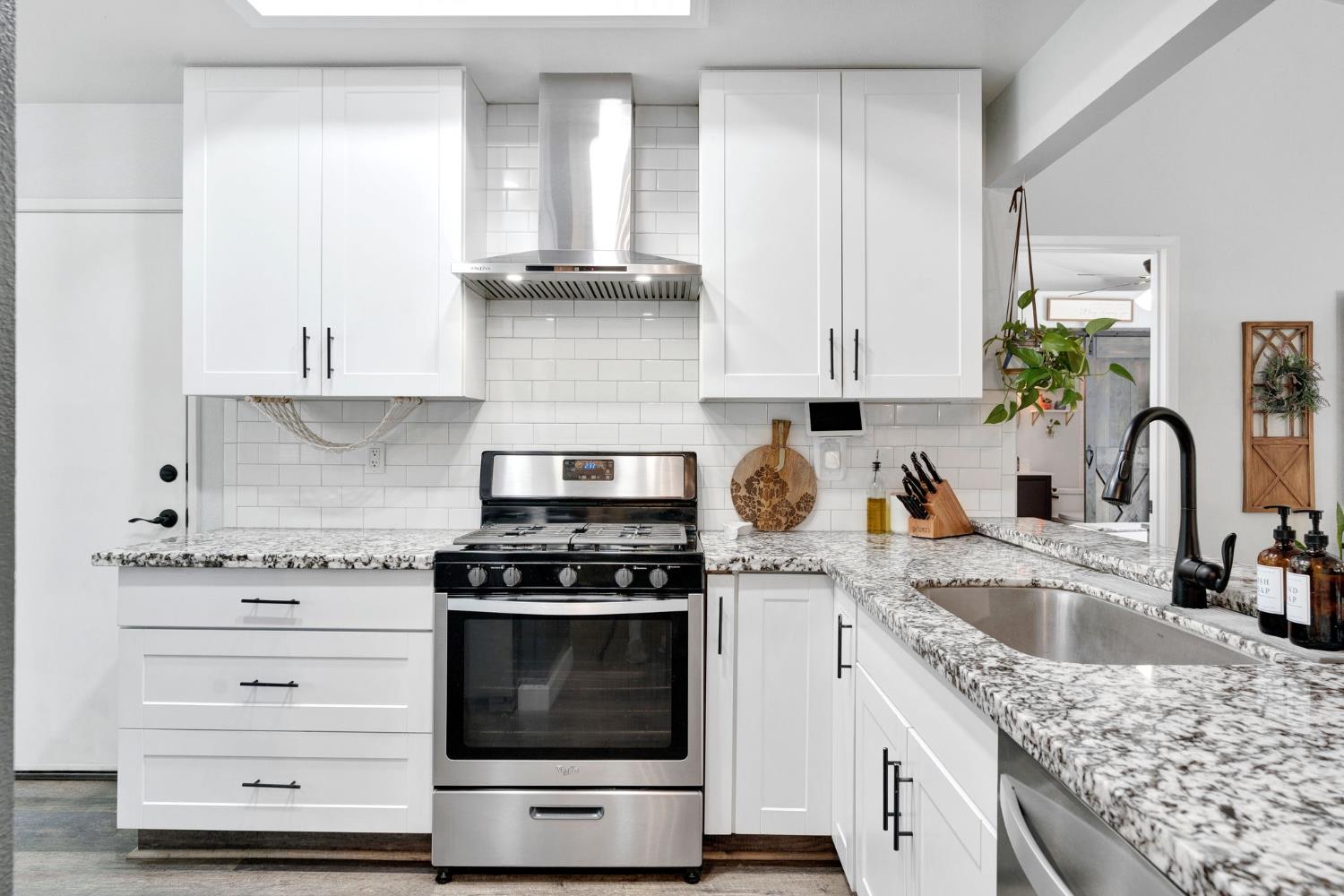 8735 Cedar #132, Fresno, CA 93720