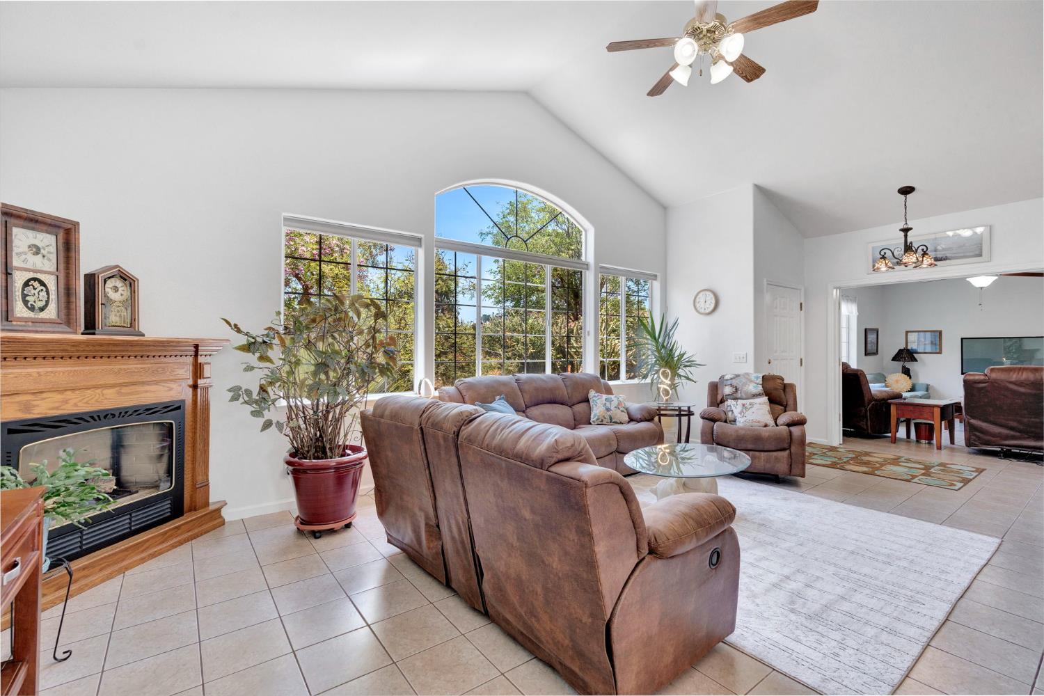 22250 stabulis Ct, Madera, CA 93638