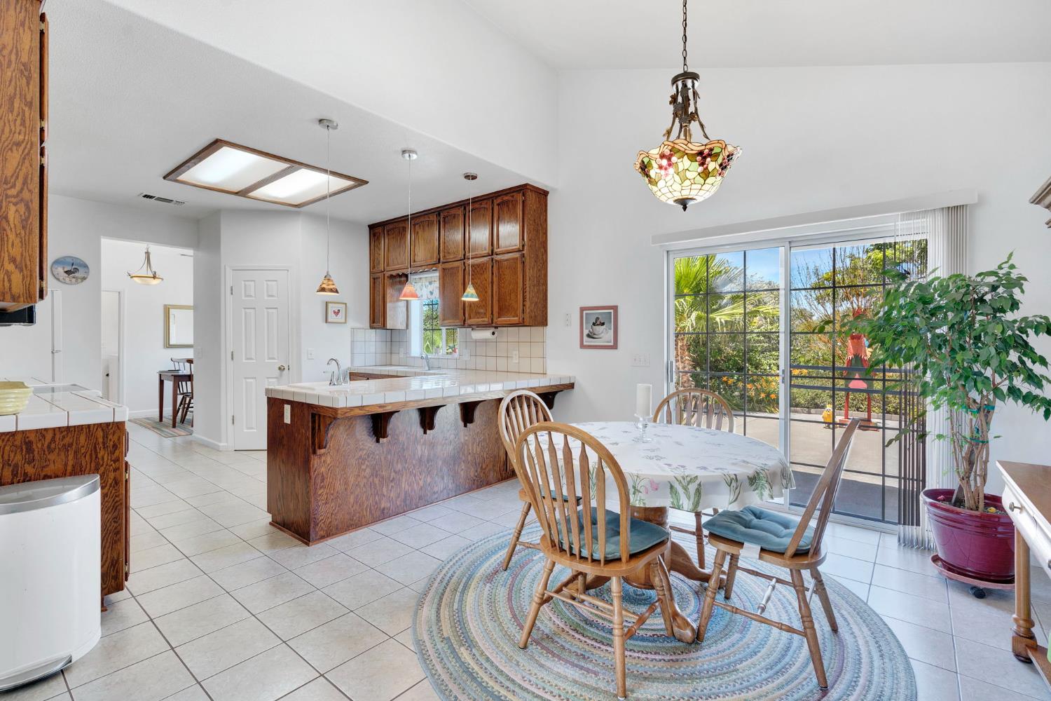 22250 stabulis Ct, Madera, CA 93638