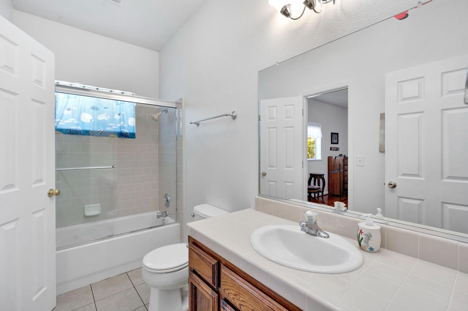 22250 stabulis Ct, Madera, CA 93638
