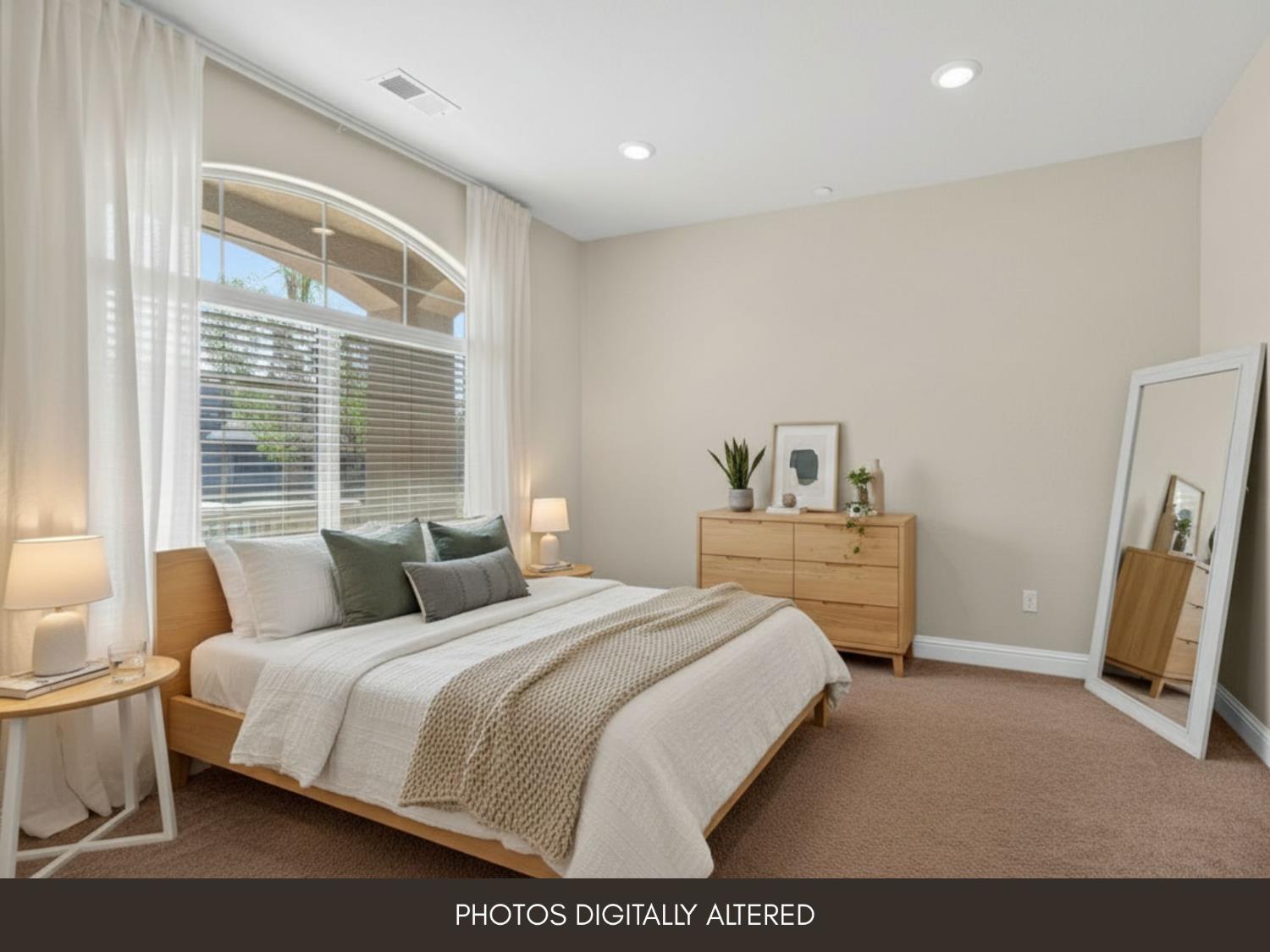 5281 N Phoenix Ave, Fresno, CA 93723