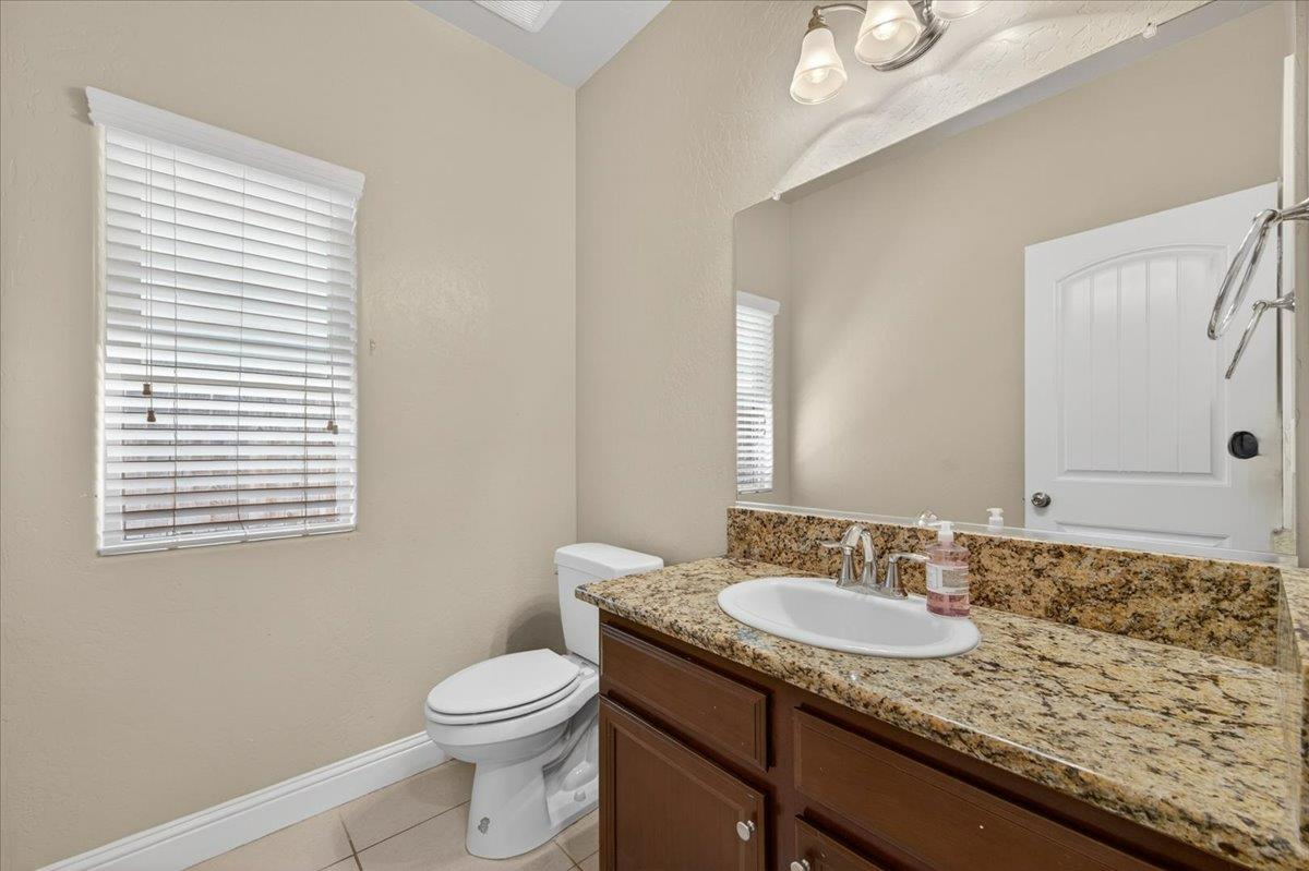 5281 N Phoenix Ave, Fresno, CA 93723