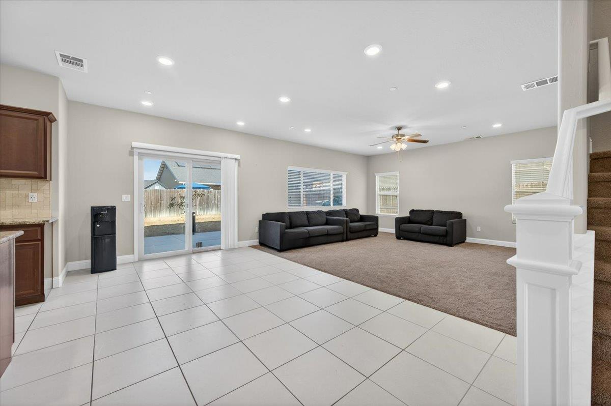 5281 N Phoenix Ave, Fresno, CA 93723