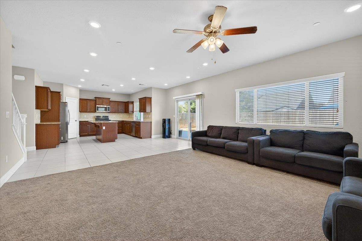 5281 N Phoenix Ave, Fresno, CA 93723
