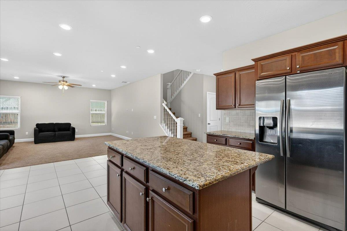 5281 N Phoenix Ave, Fresno, CA 93723