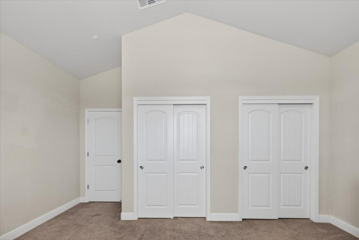 5281 N Phoenix Ave, Fresno, CA 93723