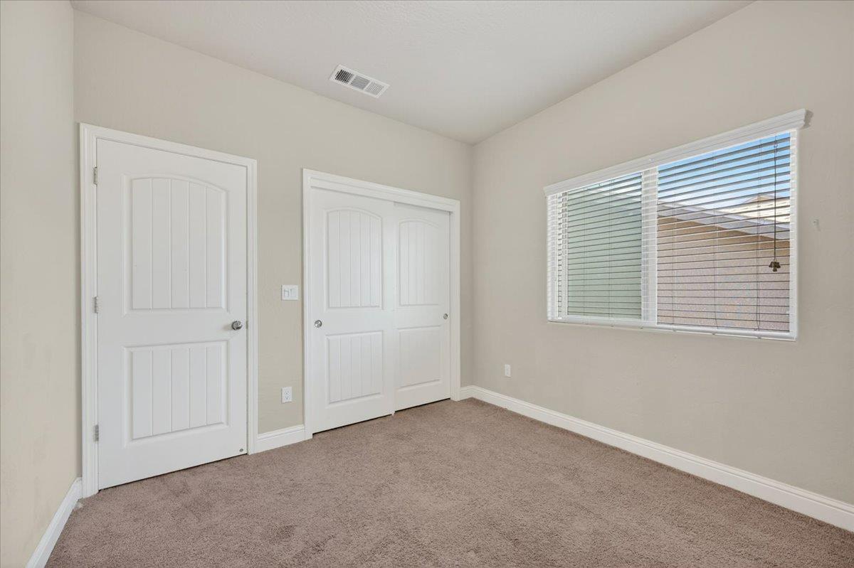 5281 N Phoenix Ave, Fresno, CA 93723