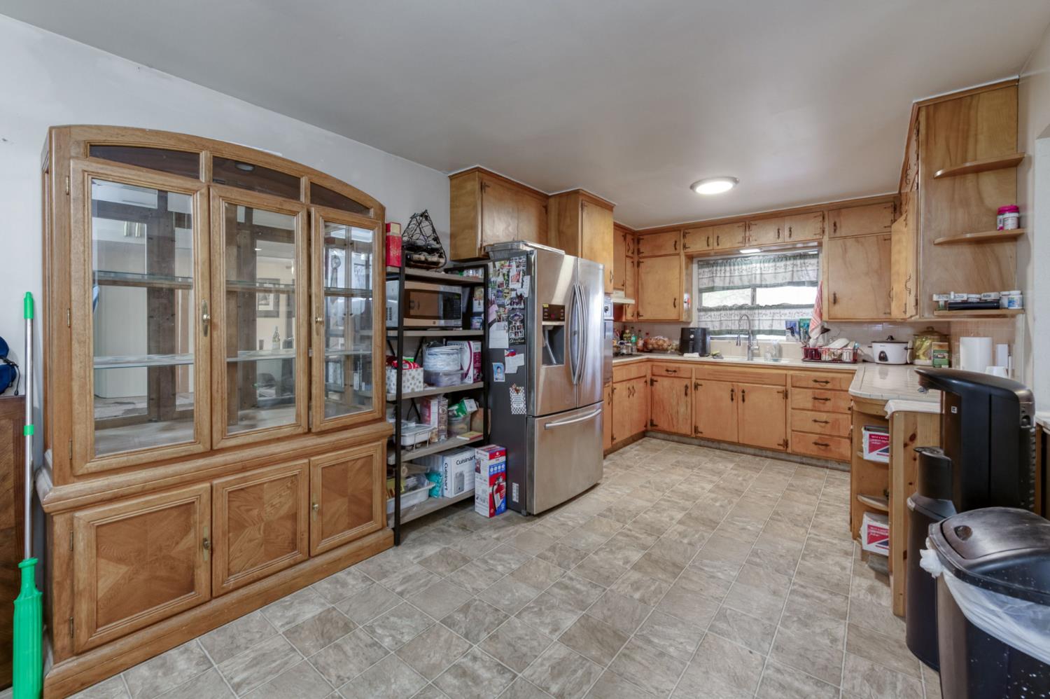 1055 E Dinuba Ave, Reedley, CA 93654