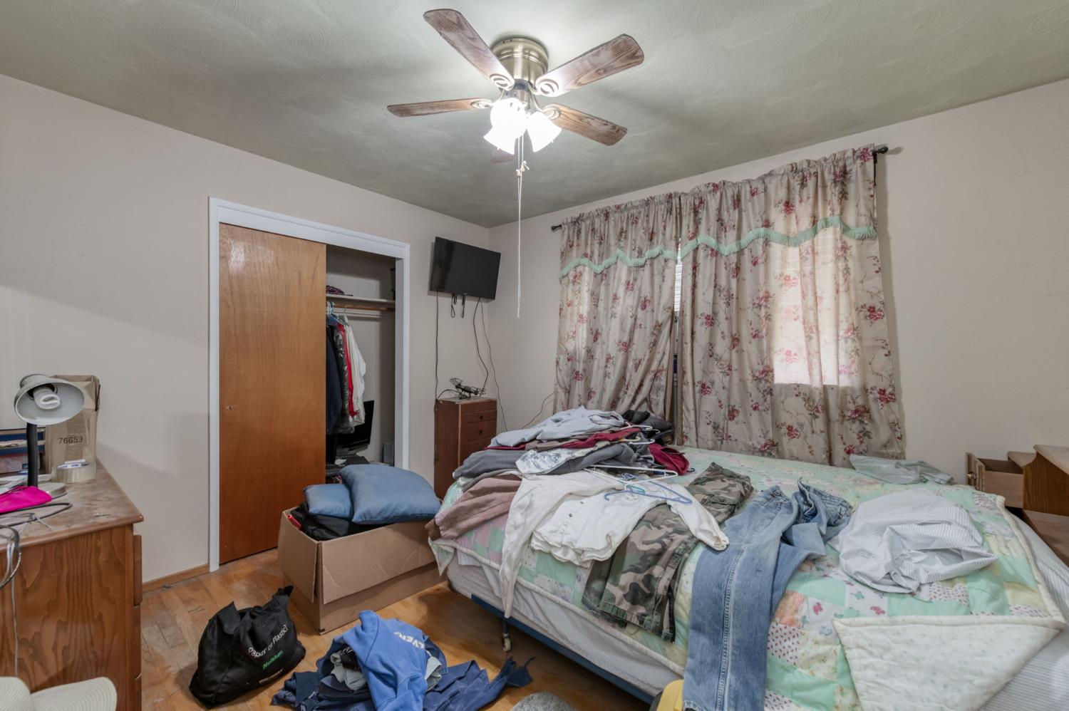 1055 E Dinuba Ave, Reedley, CA 93654